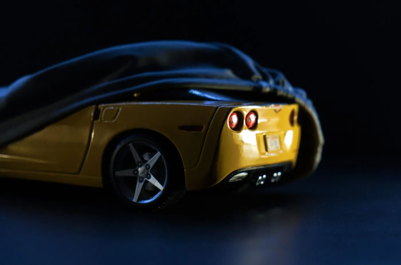 Chevrolet Corvette a escala 1:18