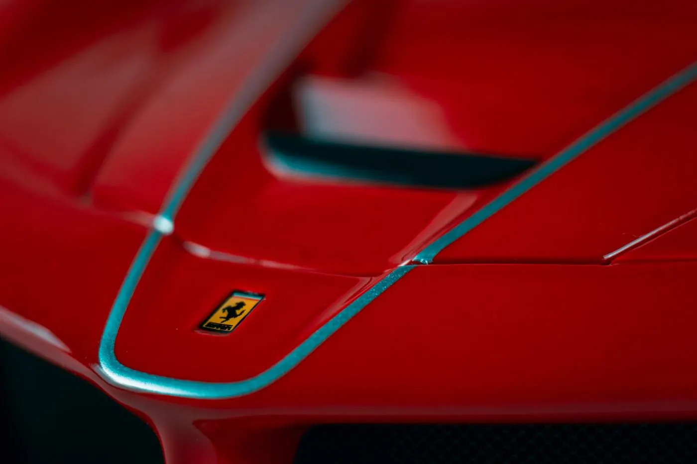 Ferrari LaFerrari a escala 1:18