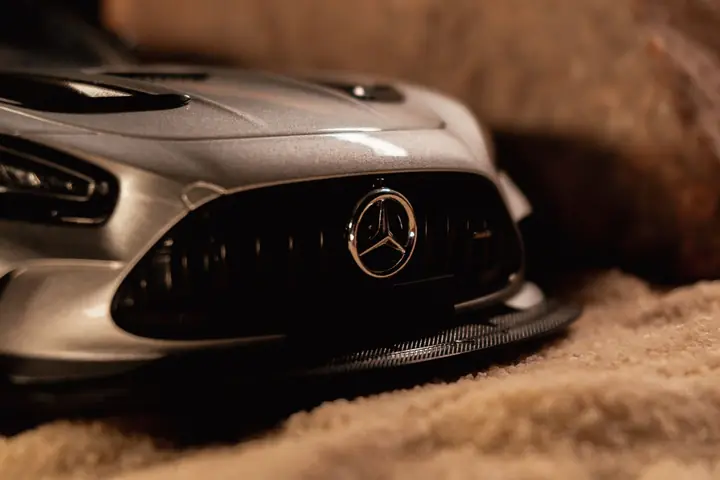 Mercedes-AMG GT Black Series a escala 1:18, foto 2