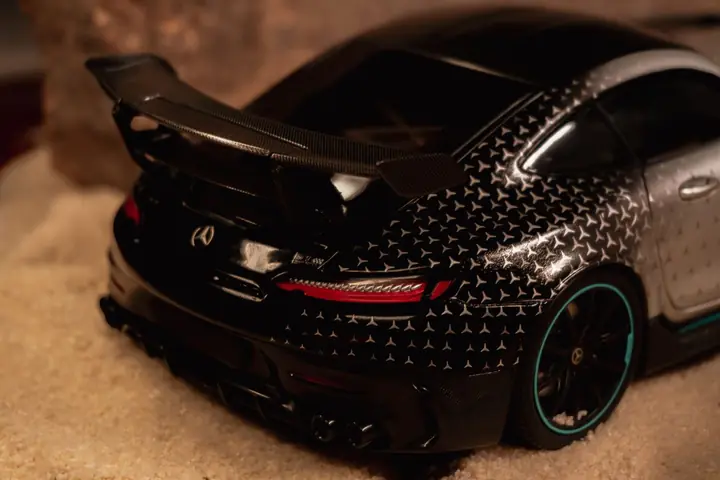 Mercedes-AMG GT Black Series a escala 1:18, foto 5