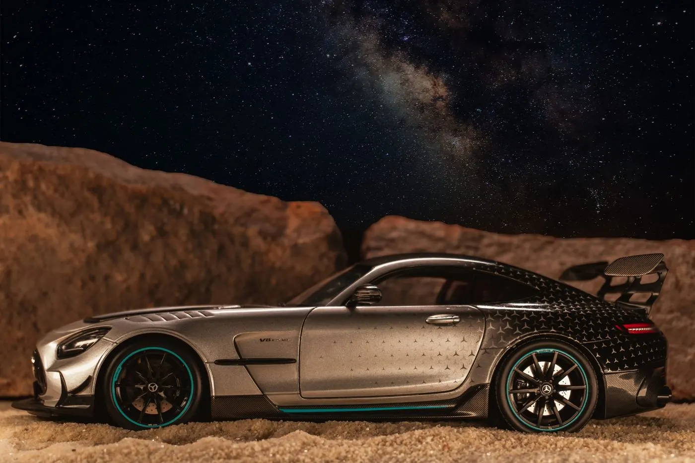 Mercedes-AMG GT Black Series a escala 1:18