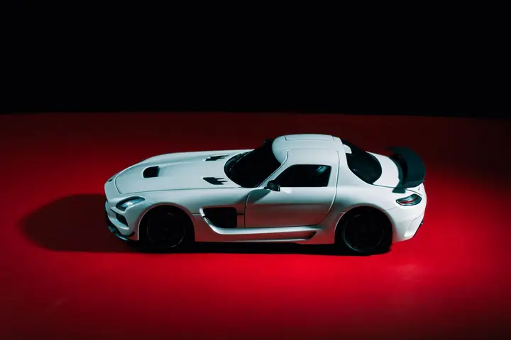 Mercedes-Benz SLS AMG Black Series a escala 1:18, foto 2