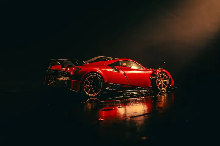 Pagani Huayra Imola a escala 1:18, foto 5