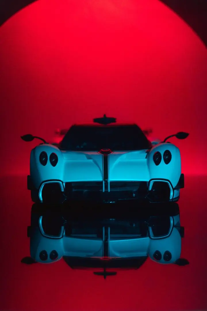 Pagani Huayra R a escala 1:18, foto 1