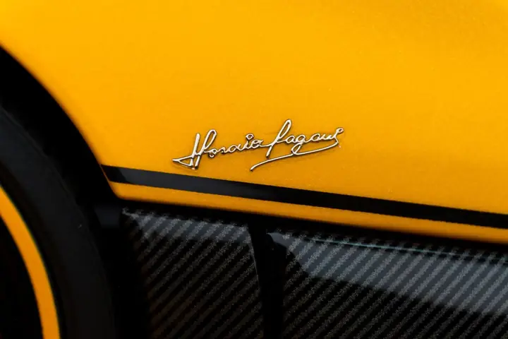 Pagani Zonda Cinque Roadster a escala 1:18, foto 5