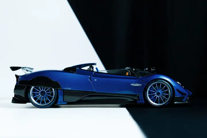 Pagani Zonda HP Barchetta a escala 1:18, foto 11