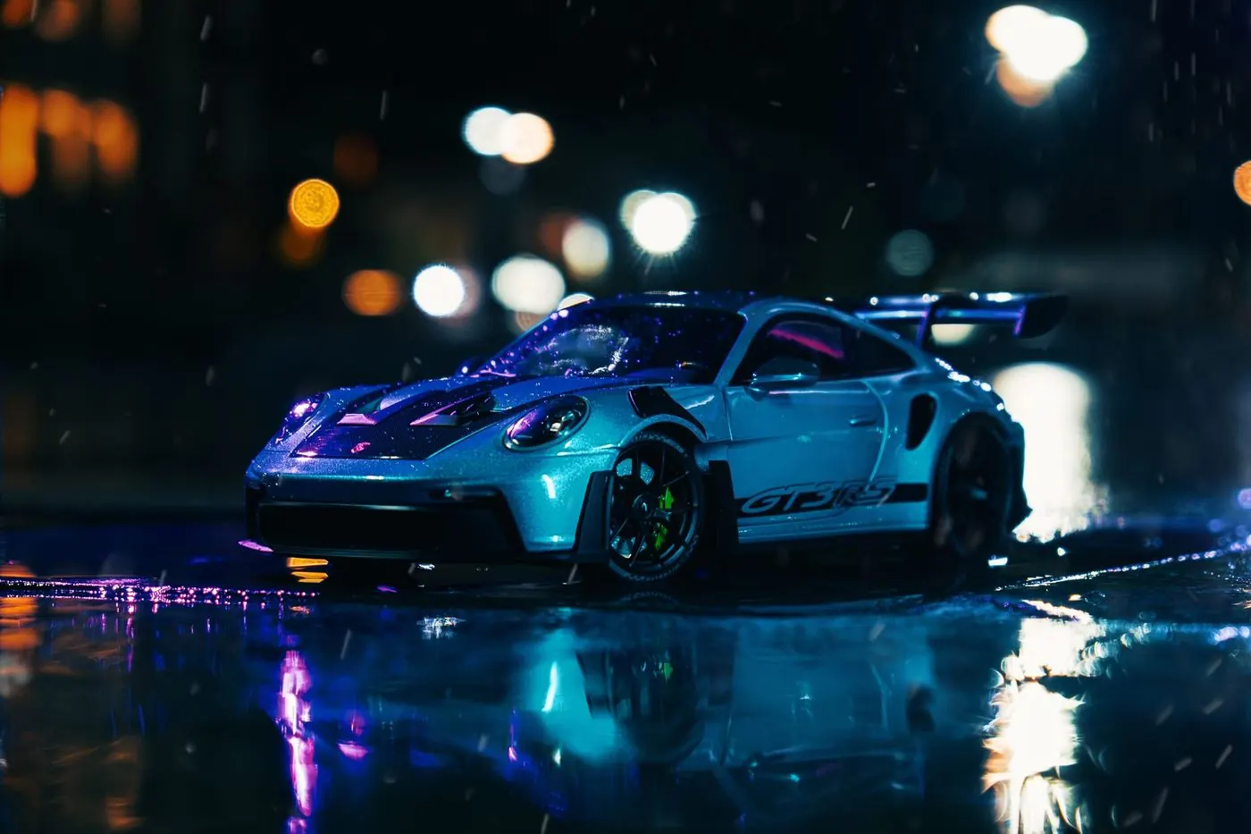 Porsche 911 GT3 RS a escala 1:18