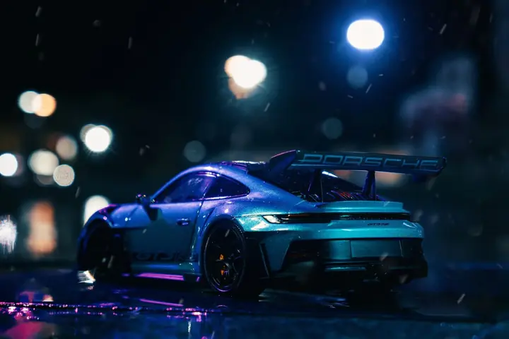 Porsche 911 GT3 RS a escala 1:18, foto 5